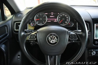 Volkswagen Touareg 3.0TDi V6 DSG 4M NAVI TAŽ 2010