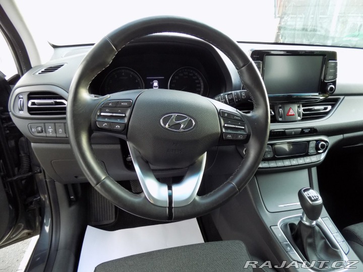 Hyundai i30 1.0T-GDI/Essential/ 2022