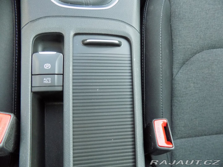 Hyundai i30 1.0T-GDI/Essential/ 2022