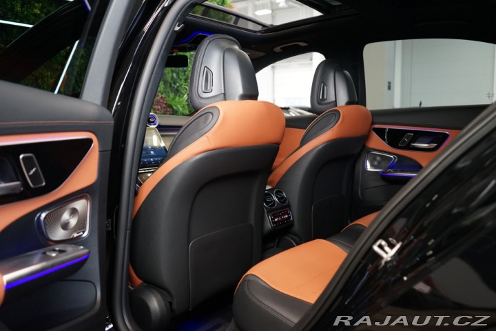 Mercedes-Benz C 300d*AMG*PANO*TAŽ*HUD*BUR 2024