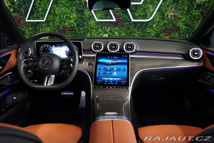 Mercedes-Benz C 300d*AMG*PANO*TAŽ*HUD*BUR 2024