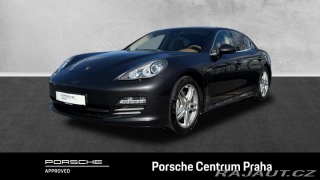 Porsche Panamera 4S 2011
