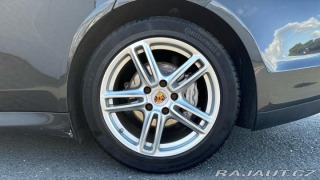 Porsche Panamera 4S 2011