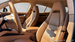 Porsche Panamera 4S 2011