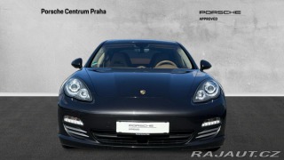 Porsche Panamera 4S 2011