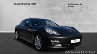 Porsche Panamera 4S 2011