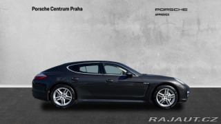 Porsche Panamera 4S 2011