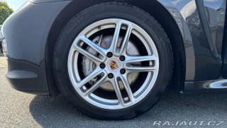 Porsche Panamera 4S 2011