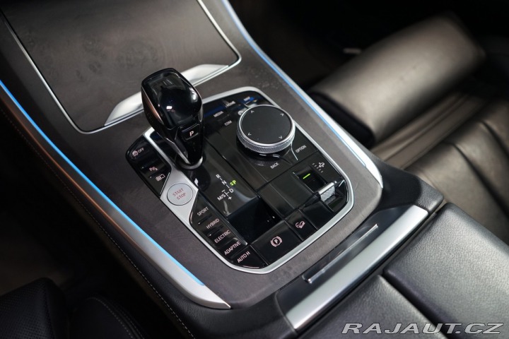 BMW X5 45e*290kW*LASER*VZDUCH*TA 2020