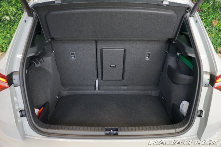 Škoda Karoq ACC*CANTON*TAŽNÉ* 2024