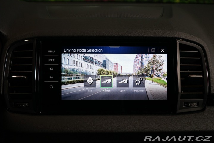 Škoda Karoq ACC*CANTON*TAŽNÉ* 2024