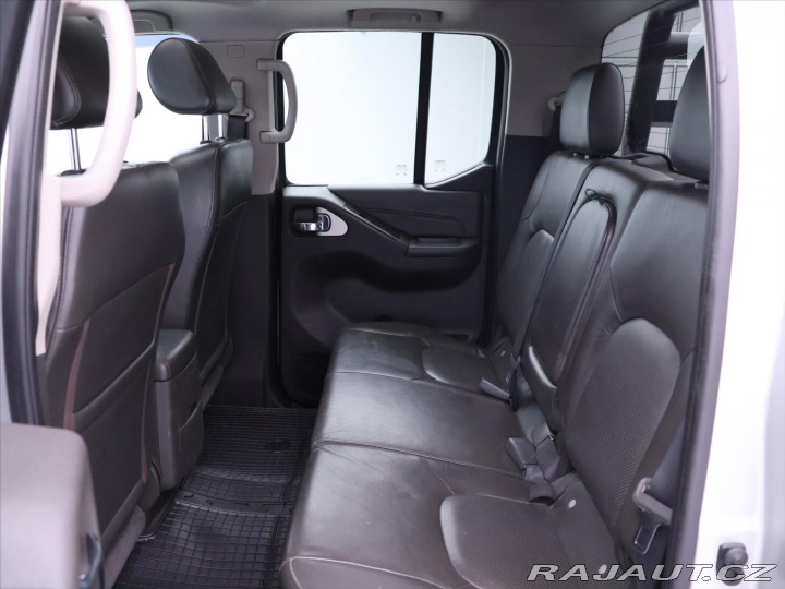 Nissan Navara 3,0 dCi 170kW Aut. 4x4 Ků 2011