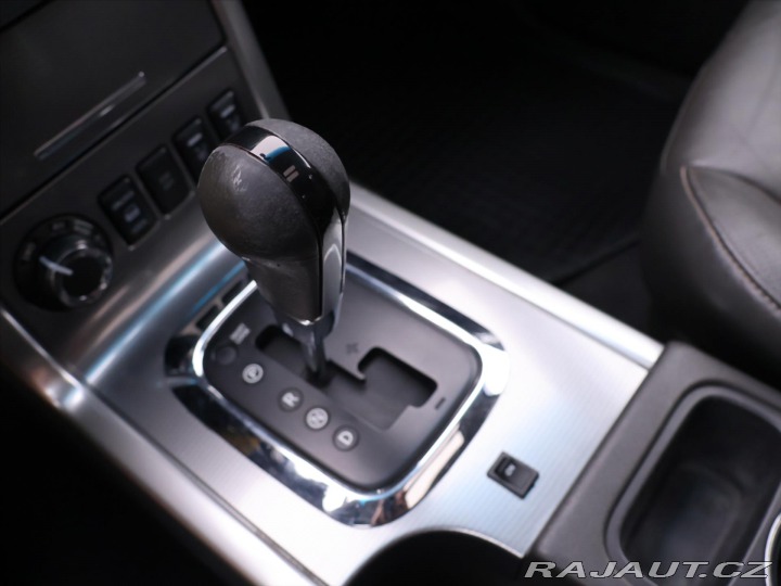 Nissan Navara 3,0 dCi 170kW Aut. 4x4 Ků 2011