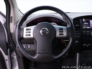 Nissan Navara 3,0 dCi 170kW Aut. 4x4 Ků 2011