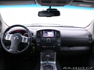 Nissan Navara 3,0 dCi 170kW Aut. 4x4 Ků 2011
