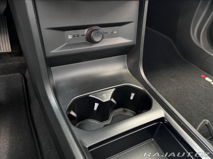 MG MG4 . EXCLUSIVE 77kWh + ZIMNÍ 2024
