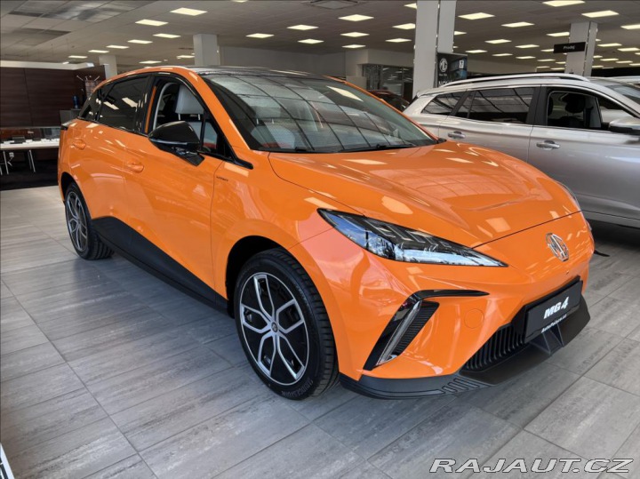 MG MG4 . EXCLUSIVE 77kWh + ZIMNÍ 2024