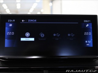 Peugeot 3008 1,2 PT 96kW Allure 32tkm. 2022