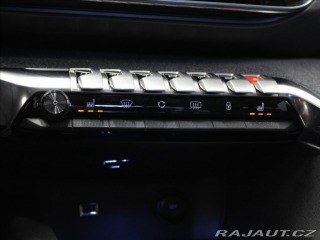 Peugeot 3008 1,2 PT 96kW Allure 32tkm. 2022