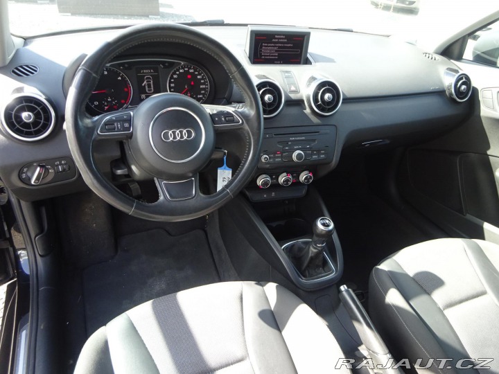 Audi A1 1.6TDI  77kW S-line 2010