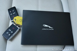 Jaguar F-Pace D200 AWD R-DYNAMIC ZÁRUKA 2023