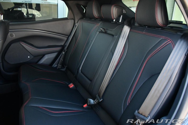 Ford Mustang Mach-E Extended Range 2021