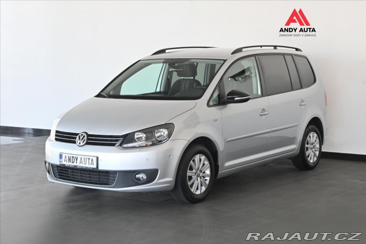 Volkswagen Touran 1,6 TDi 77kW DSG MATCH Zá 2012