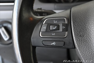 Volkswagen Touran 1,6 TDi 77kW DSG MATCH Zá 2012