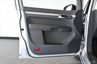 Volkswagen Touran 1,6 TDi 77kW DSG MATCH Zá 2012