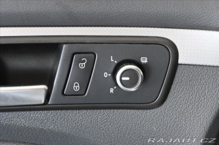 Volkswagen Touran 1,6 TDi 77kW DSG MATCH Zá 2012