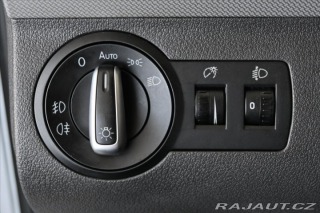 Volkswagen Touran 1,6 TDi 77kW DSG MATCH Zá 2012
