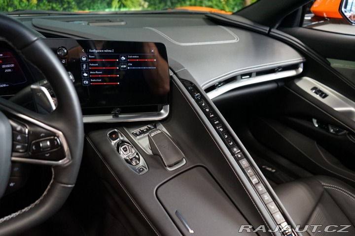 Chevrolet Corvette C8*STINGRAY*2LT*BOSE*ZÁRU 2023
