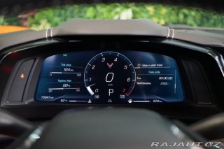 Chevrolet Corvette C8*STINGRAY*2LT*BOSE*ZÁRU 2023