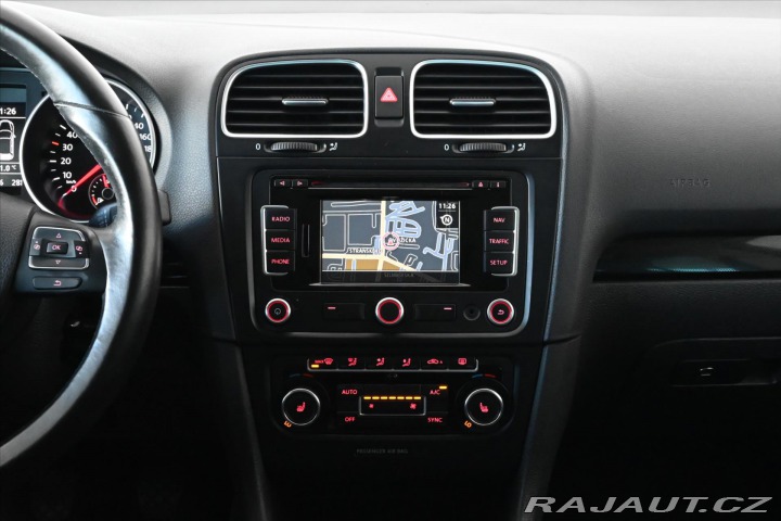 Volkswagen Golf 1,6 TDi 77kW NAVI PRAVIDE 2013