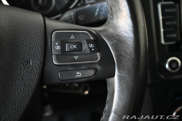 Volkswagen Golf 1,6 TDi 77kW NAVI PRAVIDE 2013