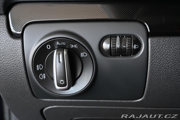 Volkswagen Golf 1,6 TDi 77kW NAVI PRAVIDE 2013