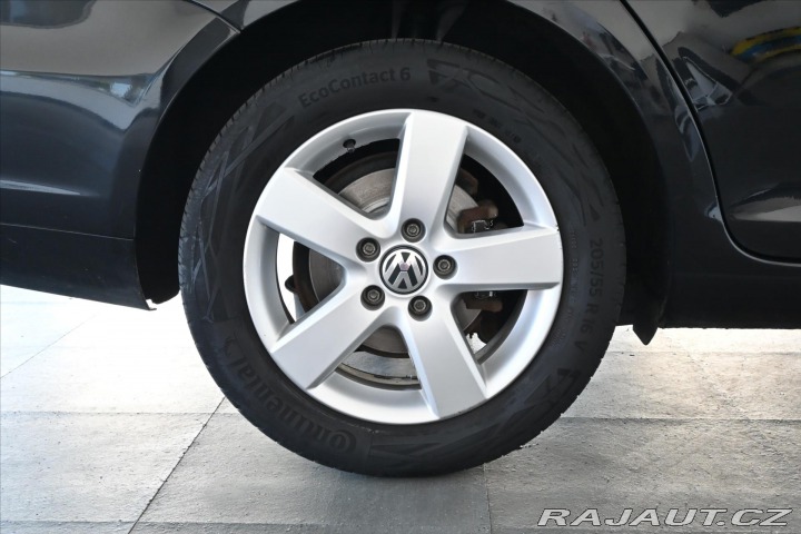 Volkswagen Golf 1,6 TDi 77kW NAVI PRAVIDE 2013