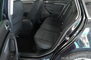 Volkswagen Golf 1,6 TDi 77kW NAVI PRAVIDE 2013
