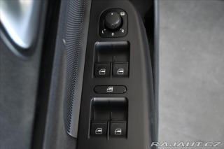 Volkswagen Golf 1,6 TDi 77kW NAVI PRAVIDE 2013