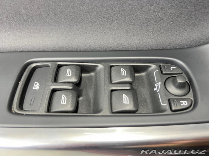 Volvo XC60 D4 120 KW AWD MOMENTUM, B 2014