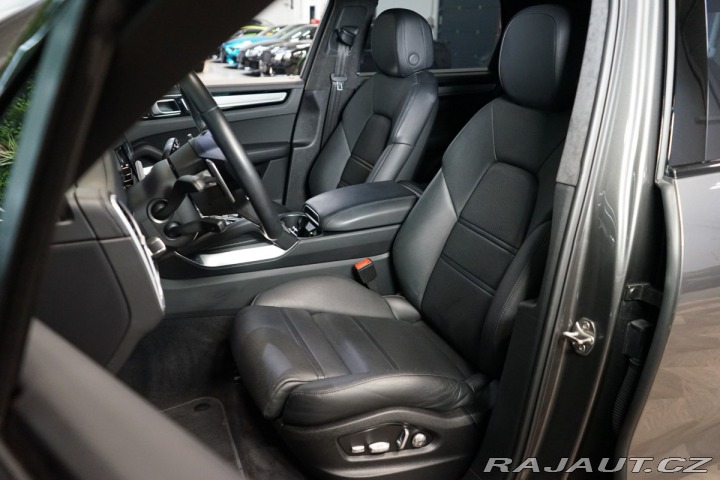 Porsche Cayenne TURBO*PCCB*PDCC*TAŽNÉ*ZÁR 2019