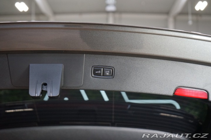Porsche Cayenne TURBO*PCCB*PDCC*TAŽNÉ*ZÁR 2019