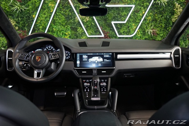 Porsche Cayenne TURBO*PCCB*PDCC*TAŽNÉ*ZÁR 2019