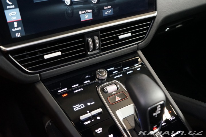 Porsche Cayenne TURBO*PCCB*PDCC*TAŽNÉ*ZÁR 2019