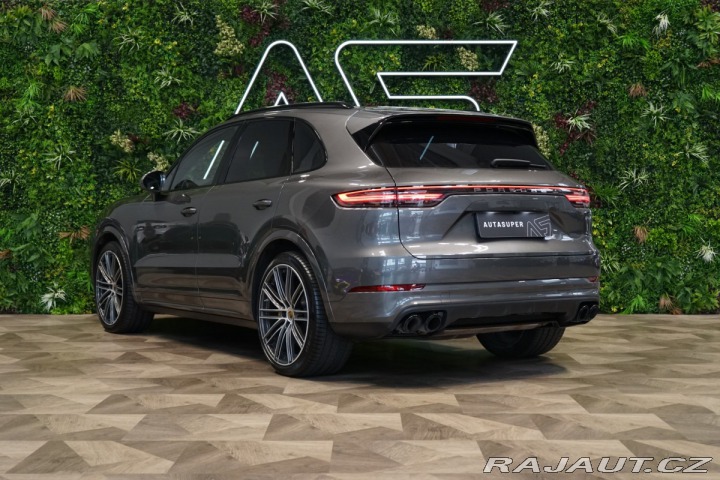 Porsche Cayenne TURBO*PCCB*PDCC*TAŽNÉ*ZÁR 2019