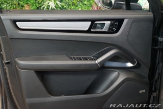 Porsche Cayenne TURBO*PCCB*PDCC*TAŽNÉ*ZÁR 2019