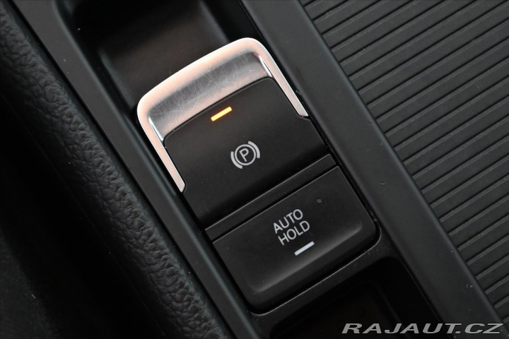 Volkswagen Golf 1,6 TDi 85kW COMFORTLINE 2020
