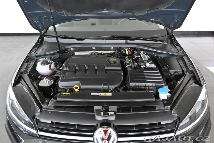 Volkswagen Golf 1,6 TDi 85kW COMFORTLINE 2020