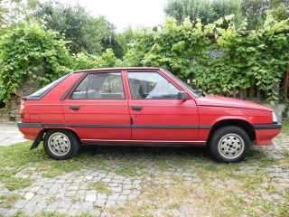 Renault  11 Automatic