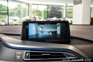 BMW i8  2015